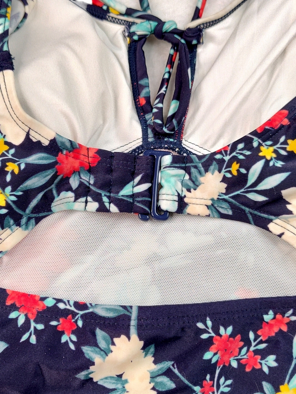 Old Navy Floral One-Piece Swimsuit – Size 2X (New Never Worn) - Picture 7 of 11